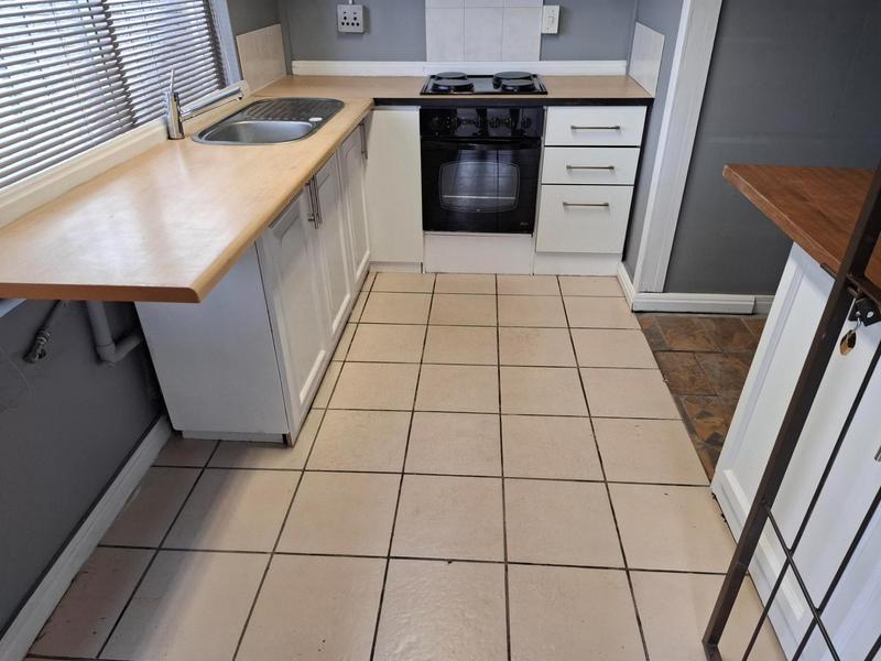 To Let 2 Bedroom Property for Rent in Bothasig Western Cape